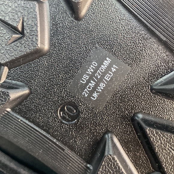 Sherpa Lined Winter Boots - Picture 6 of 7